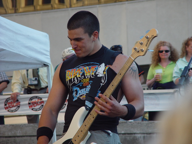 Jeremy Kozak of hollowe at Good Old Summertime, July 12, 2002