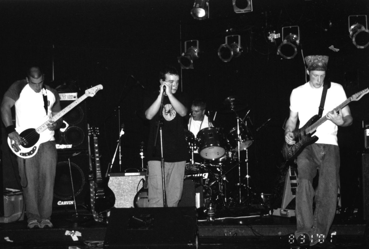 hollowe at Nothin' Fancy, August 31, 2001